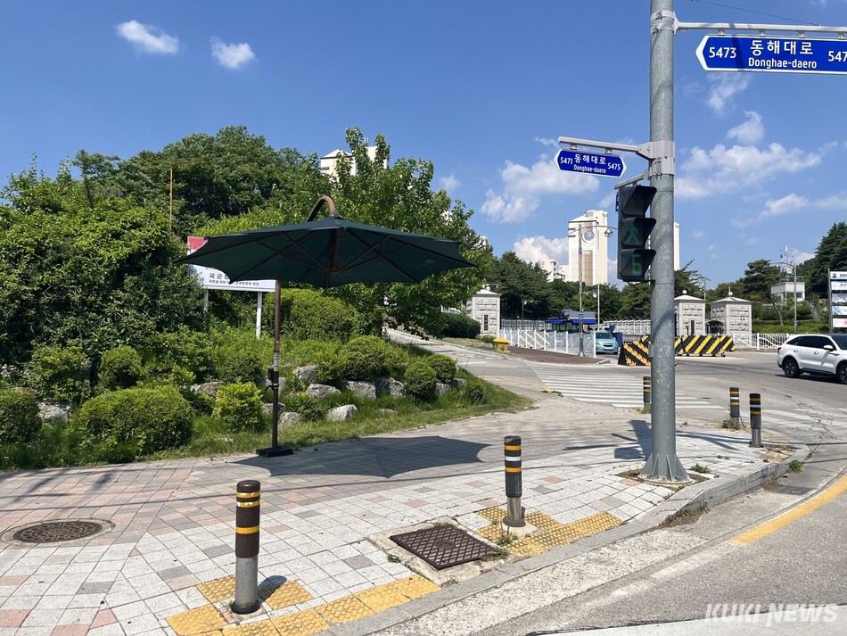 동해시가 운영 중인 여름철 그늘막. 동해시