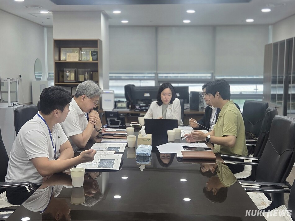 충남도의회 이지윤 의원은 14~15일 충남도 관계 부서장들과 릴레이 간담회를 갖고 아산지역 주요 현안사업의 추진 상황을 점검했다.