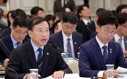 AI 생성물 표시하고 청소년 SNS 중독 막는다…방미통위, 플랫폼 규제 시동