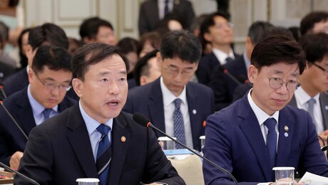 AI 생성물 표시하고 청소년 SNS 중독 막는다…방미통위, 플랫폼 규제 시동