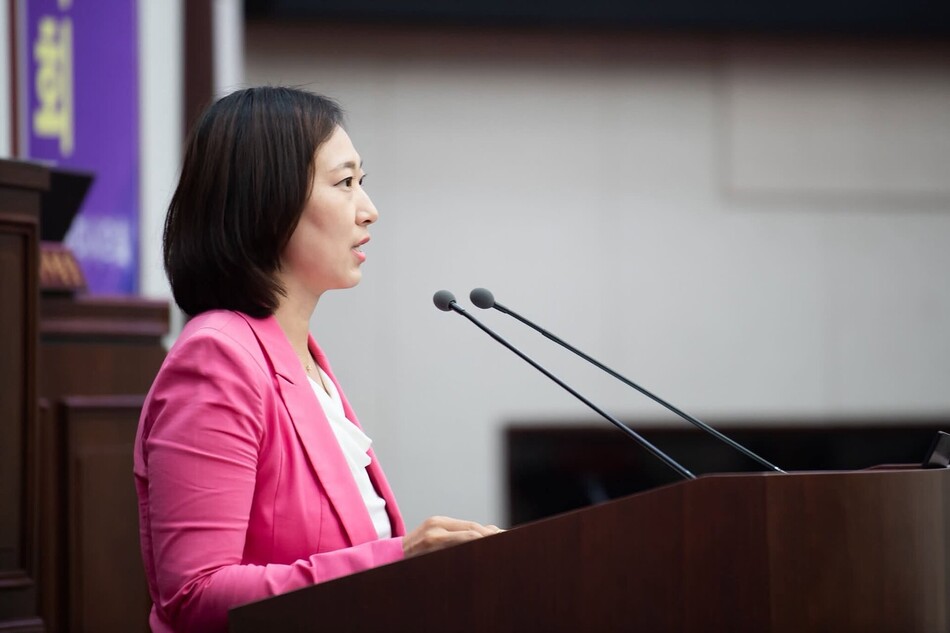 박윤경 구미시의원이 새마을 테마촌 개방과 박정희 역사관 2관 건립을 통해 박정희로를 역사·문화 관광거점으로 만들자고 제안해 눈길을 끌고 있다. 박윤경 구미시의원 제공