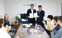 민선 9기 전주시장직 인수위, 조지훈 전주시장에 백서 전달