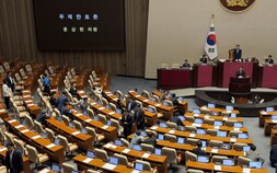 민주, ‘종합특검 연장법’ 본회의 상정…국힘, 필리버스터로 맞대응