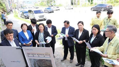 전주시의회 도시건설위원회, 견훤로 정비사업·전주컨벤션센터 건립 현장 점검