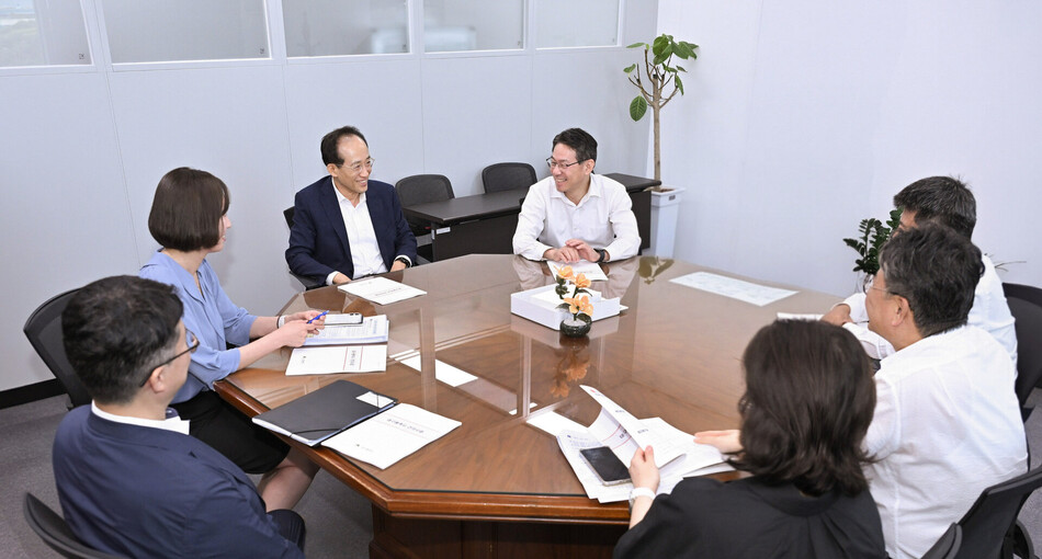 추경호 대구시장이 20일 기획예산처를 찾아 조용범 신임 차관과 사업별 심의관·과장들을 잇달아 면담하고 대구시 핵심 국비사업의 정부예산안 반영을 요청했다. 대구시 제공