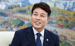 현장형 리더로 기본에 충실한 전문학 대전 서구청장 [인터뷰]