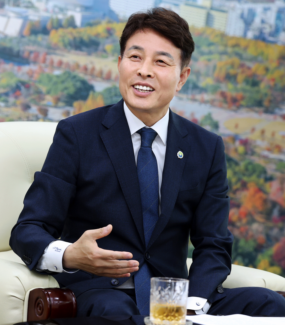 전문학 대전 서구청장. 서구청