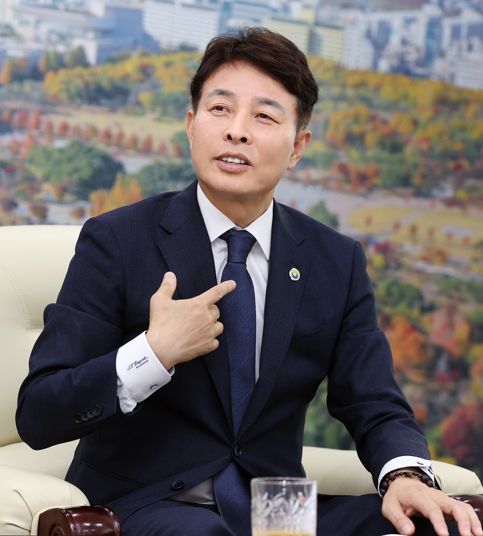 전문학 대전 서구청장. 서구청