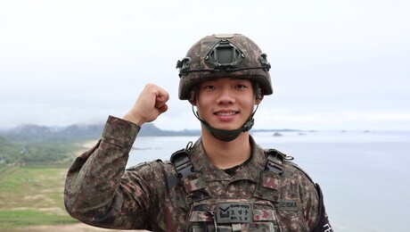 악천후 속에도 바다 빠진 중학생 구조한 22사단 고영우 하사 ‘튜브 의인’ 찬사