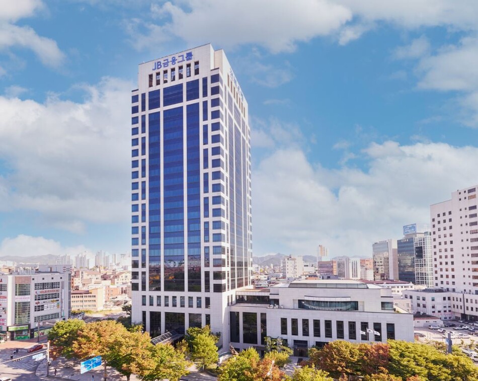 JB금융지주 사옥 전경. JB금융 제공