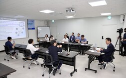 정영두 김해시장 ‘4대 전략 클러스터’ 방문