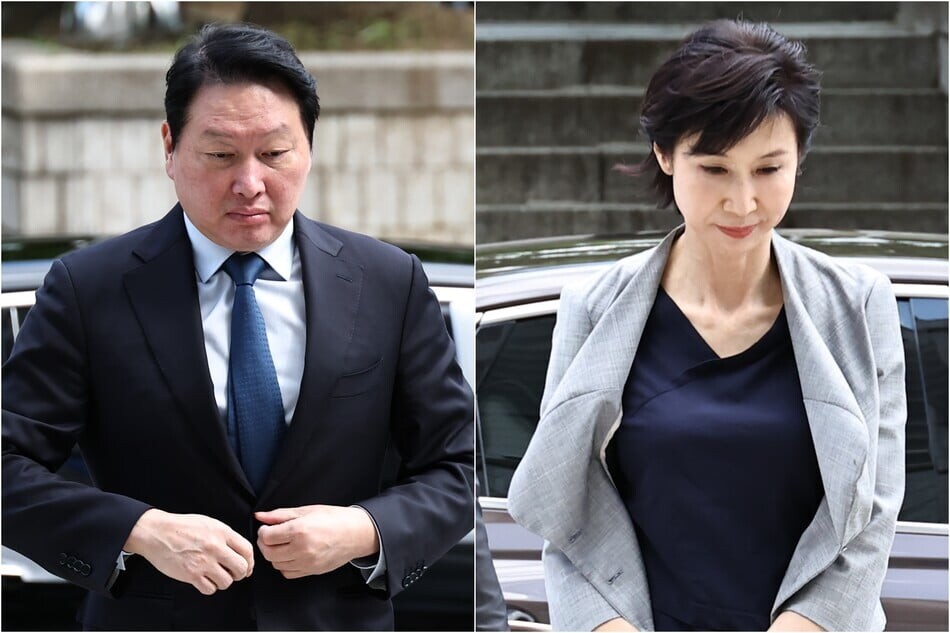 최태원 SK그룹 회장(왼쪽)과 노소영 아트센터 나비 관장이 6월26일 서울 서초구 서울중앙지방법원에서 열린 재산 분할 파기환송심 2차 변론기일에 출석하기 위해 법정으로 향하고 있다. 연합뉴스