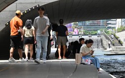 40도 턱밑까지 치솟았다…전국 덮친 ‘폭염중대경보’