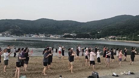 거제시보건소 ‘별빛해변운동교실’ 인기